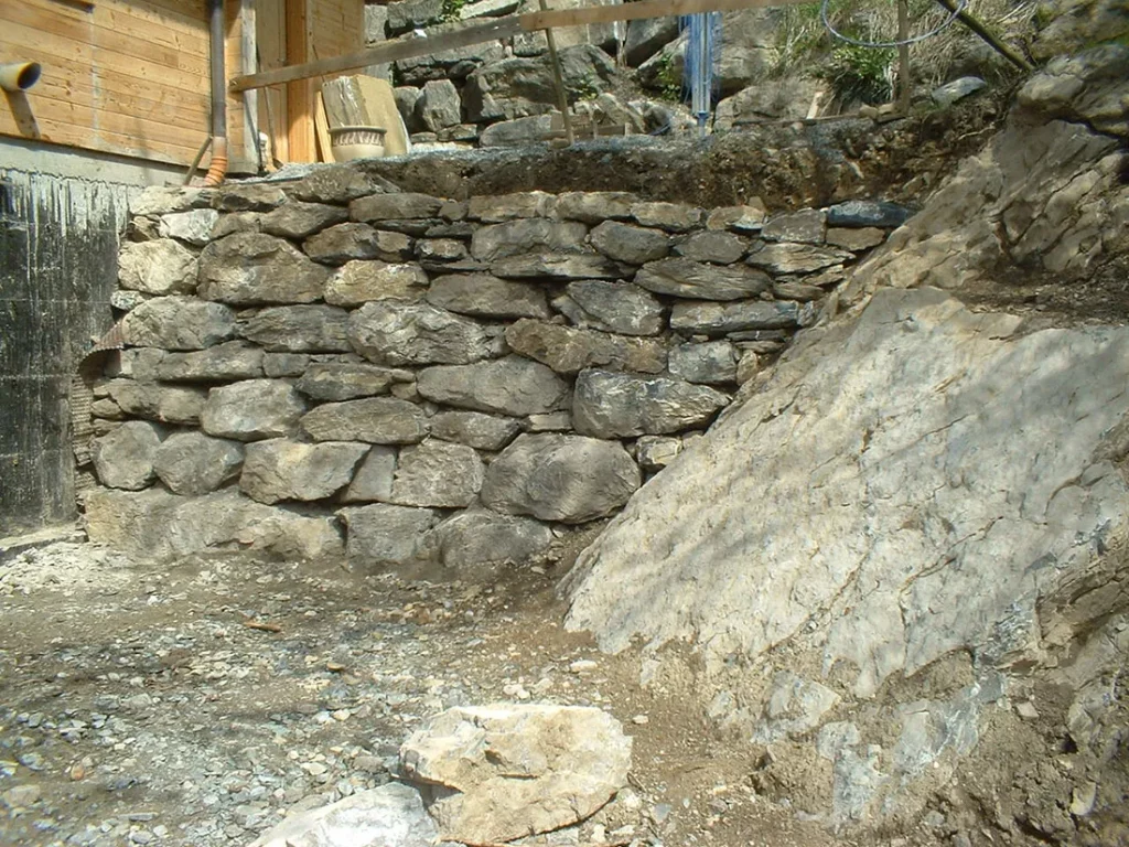 Mur en pierre - gryon